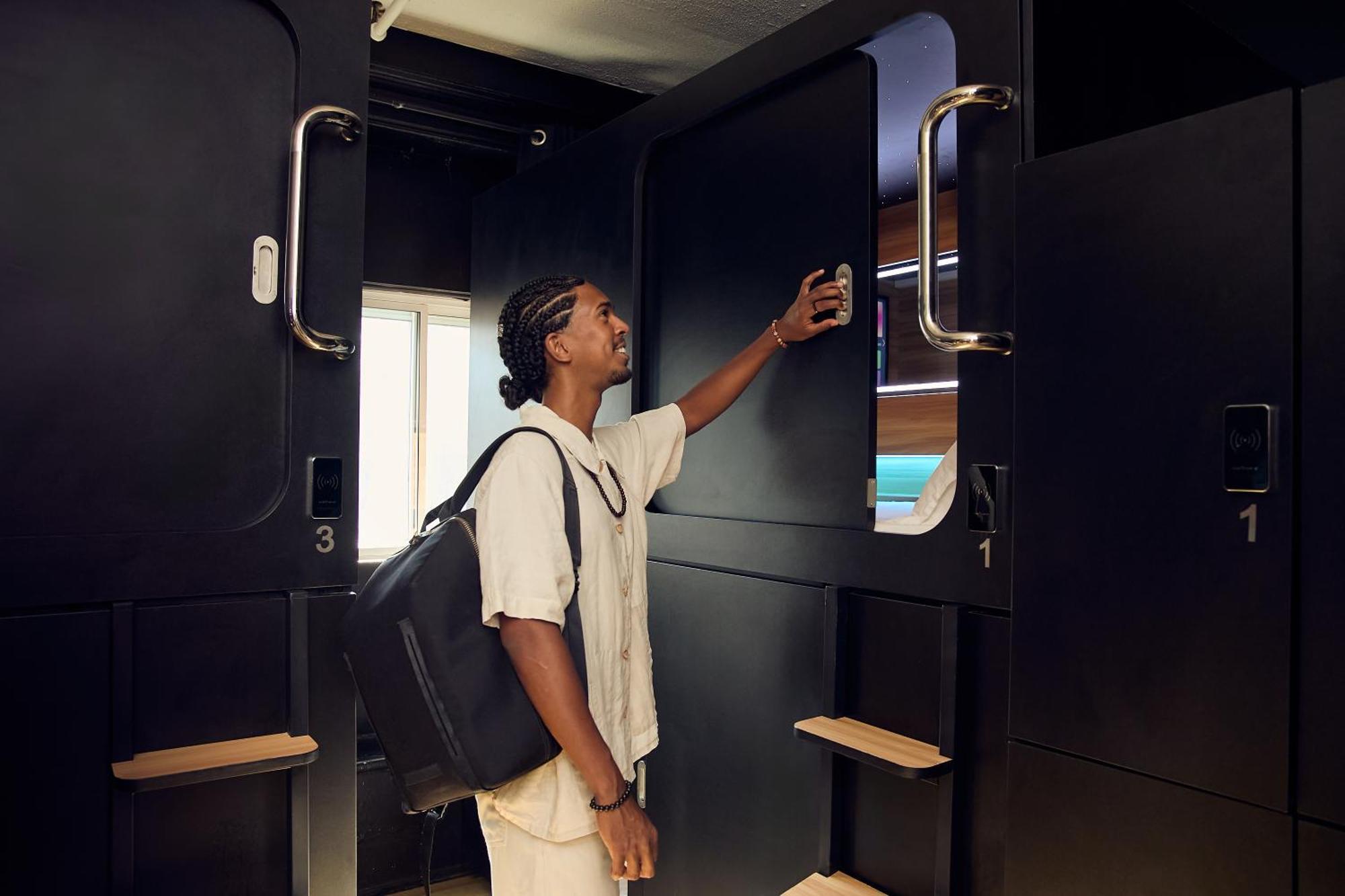 Capsule Hotel Montreal Exterior foto